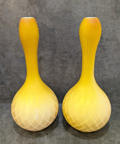 Antique yellow satin blown - 2,
