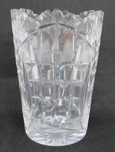 Clear cut glass vintage art - cut,