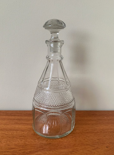 Antique art deco pressed glass - art,